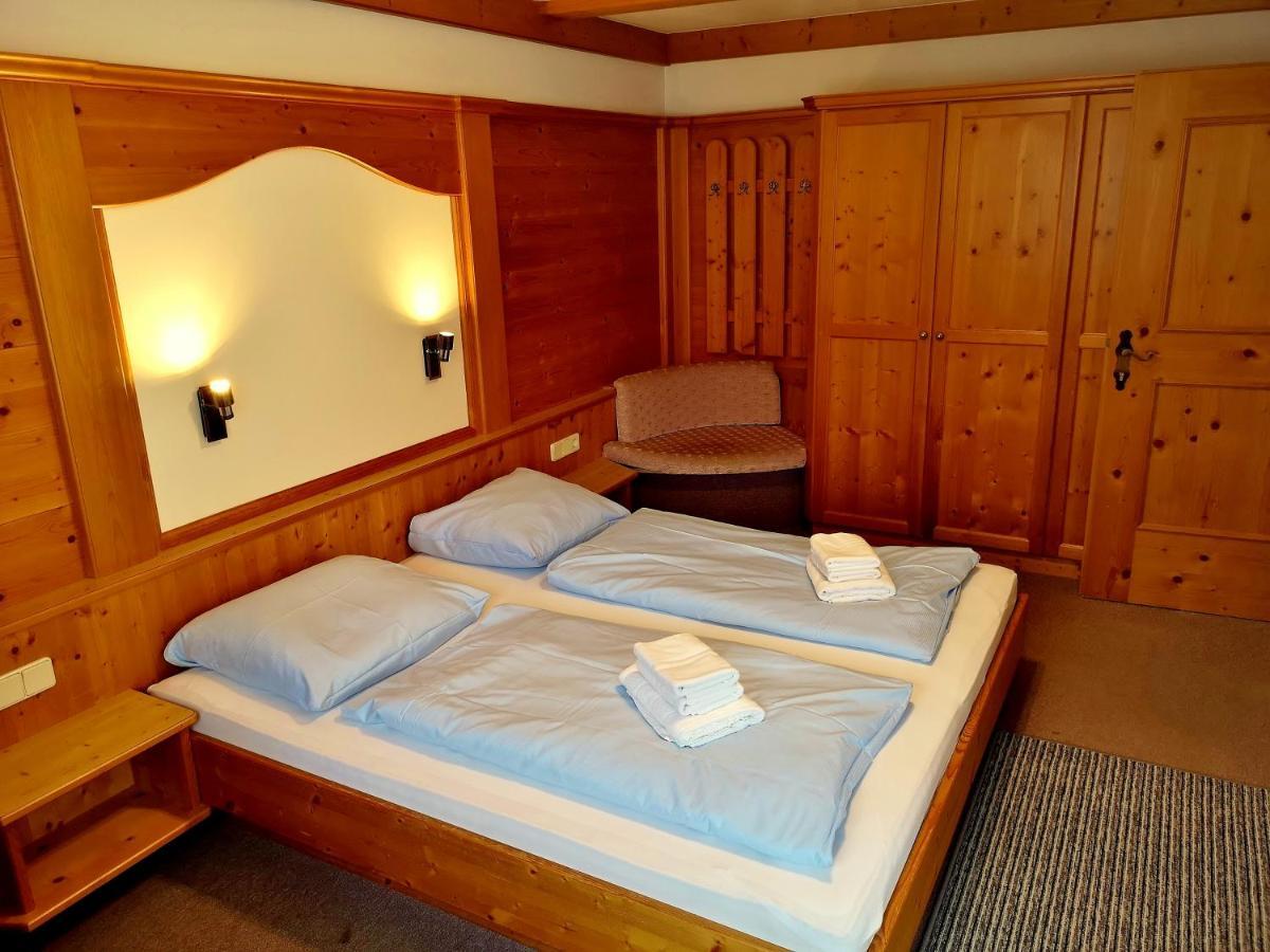 Astoria Appartements 오버라우 외부 사진